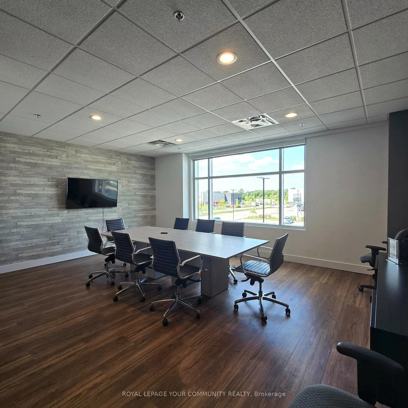 3495, Rebecca, 1014 - QE Queen Elizabeth, Oakville