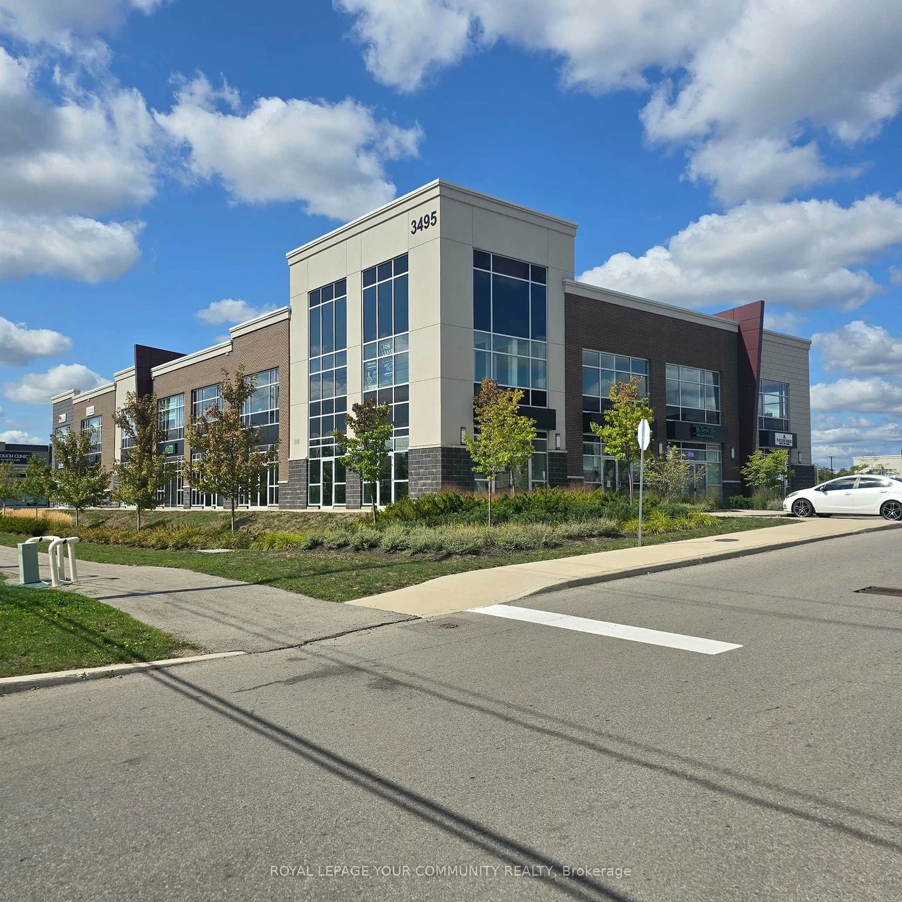 3495, Rebecca, 1014 - QE Queen Elizabeth, Oakville