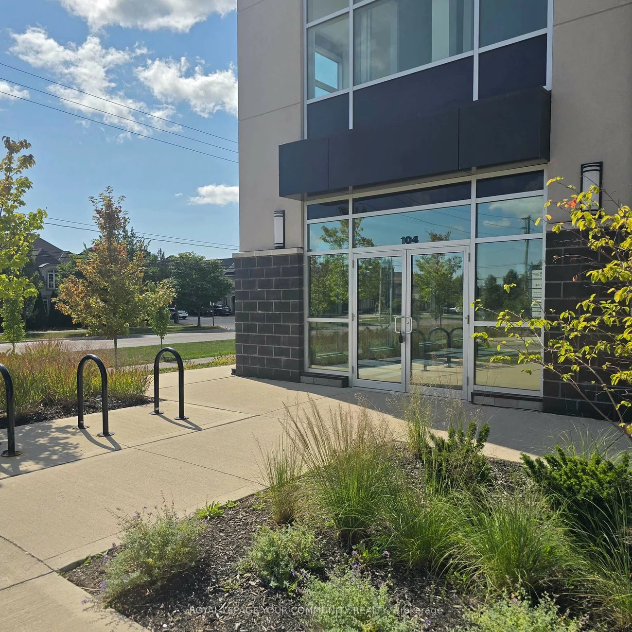 3495, Rebecca, 1014 - QE Queen Elizabeth, Oakville