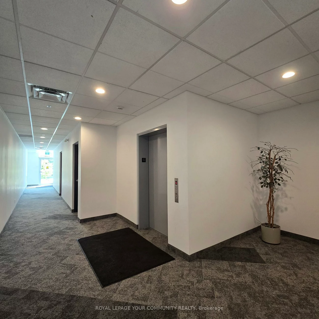 3495, Rebecca, 1014 - QE Queen Elizabeth, Oakville