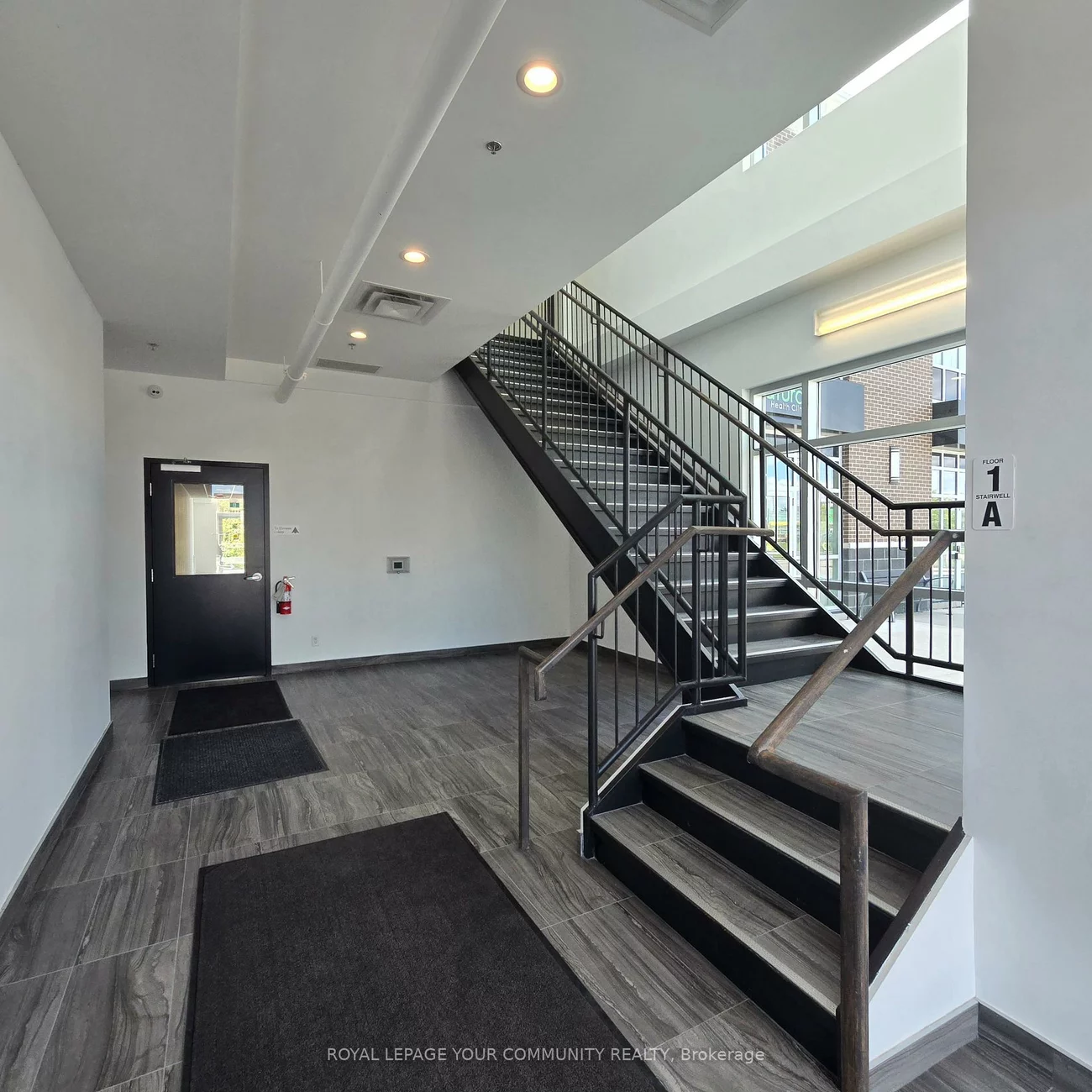 3495, Rebecca, 1014 - QE Queen Elizabeth, Oakville