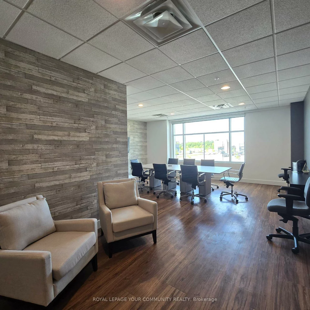 3495, Rebecca, 1014 - QE Queen Elizabeth, Oakville