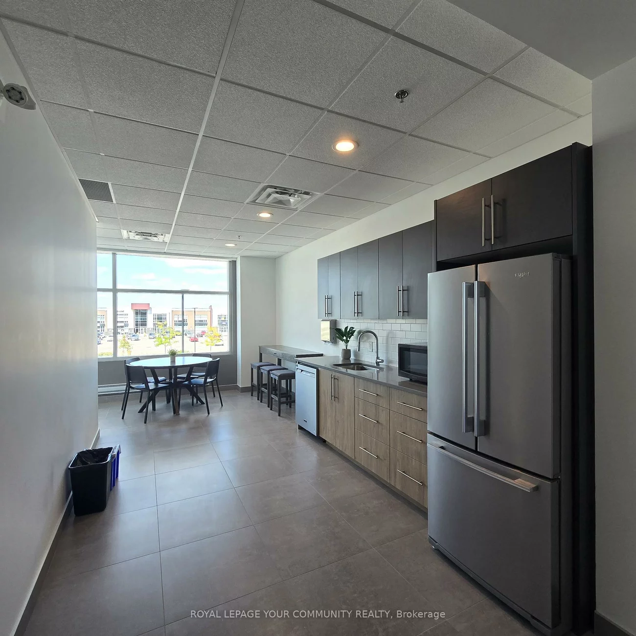 3495, Rebecca, 1014 - QE Queen Elizabeth, Oakville