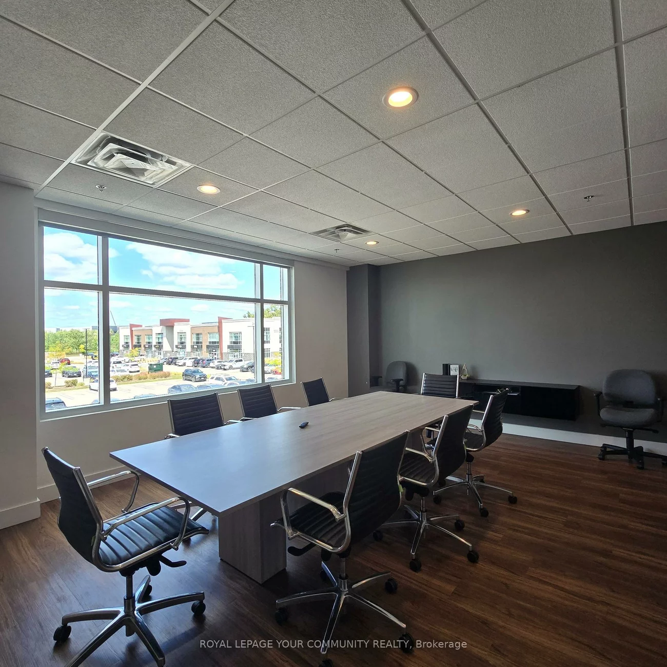 3495, Rebecca, 1014 - QE Queen Elizabeth, Oakville