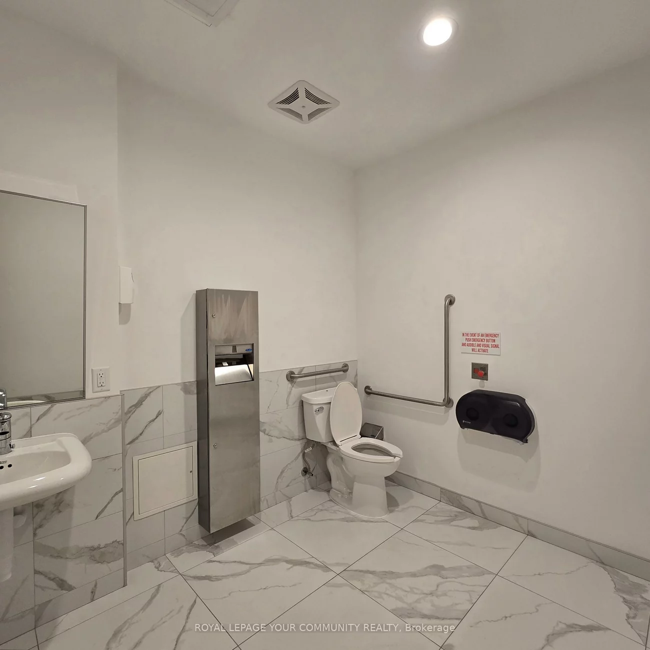 3495, Rebecca, 1014 - QE Queen Elizabeth, Oakville