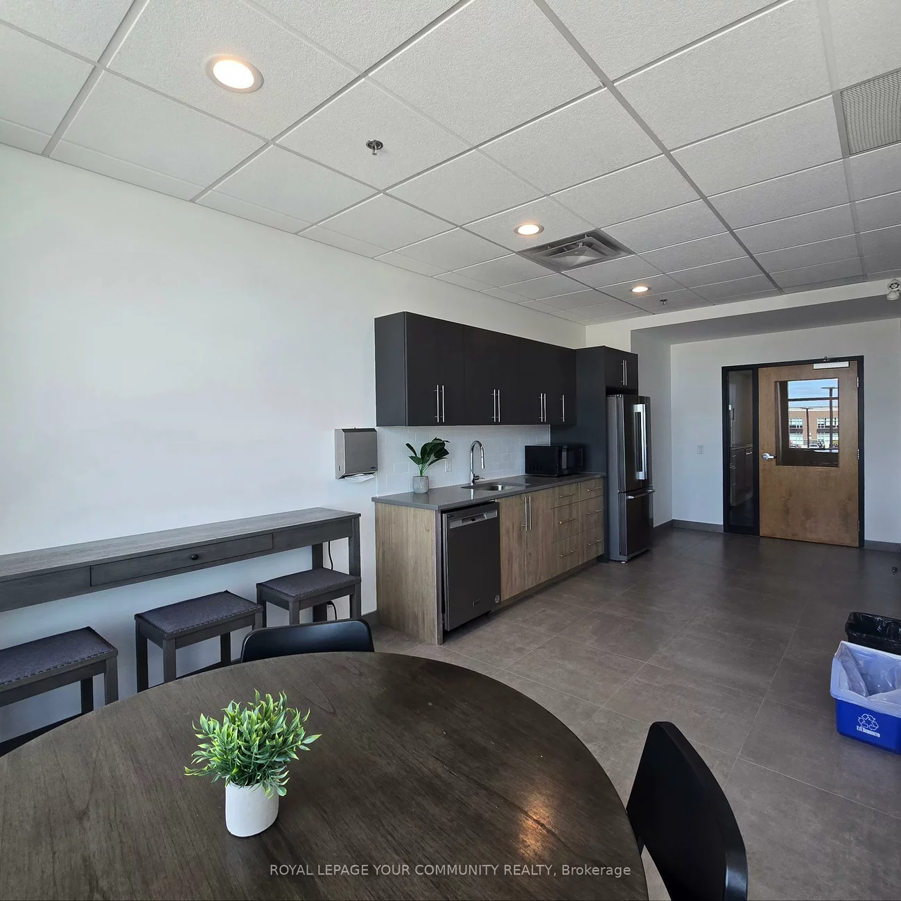 3495, Rebecca, 1014 - QE Queen Elizabeth, Oakville