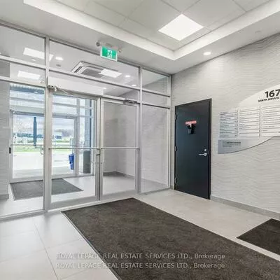 1670, North Service, 1014 - QE Queen Elizabeth, Oakville