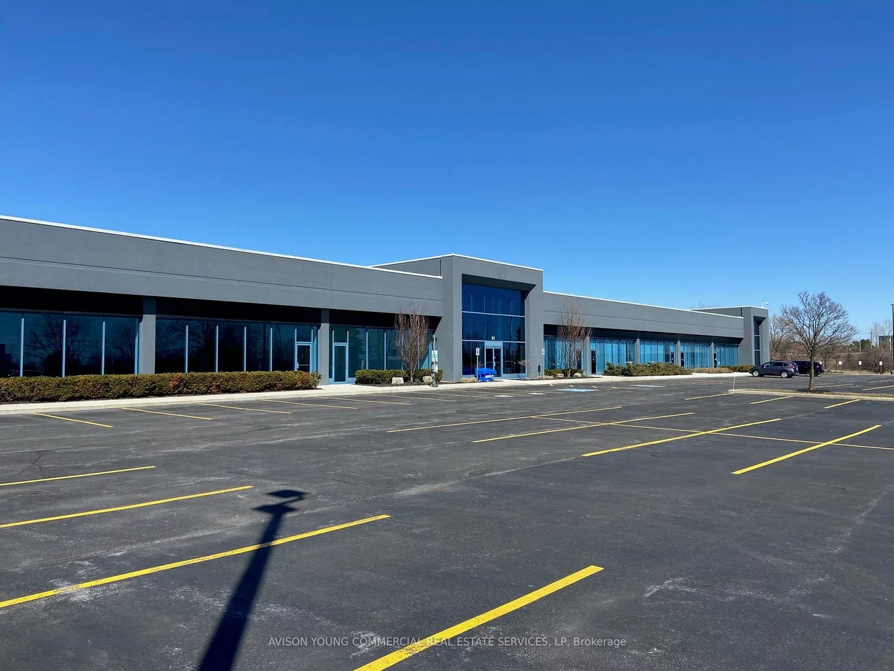 1075, North Service, 1014 - QE Queen Elizabeth, Oakville
