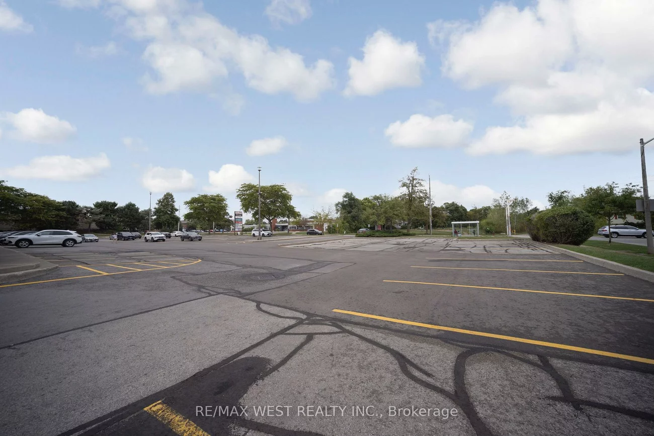 1500, Sixth, 1003 - CP College Park, Oakville