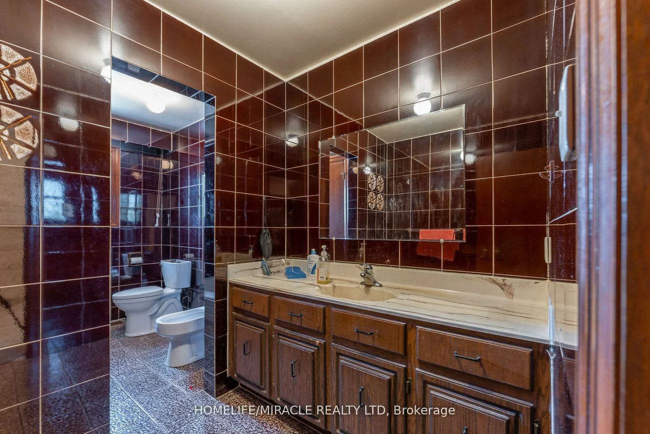 2101, Ninth, 1021 - WP Winston Park, Oakville