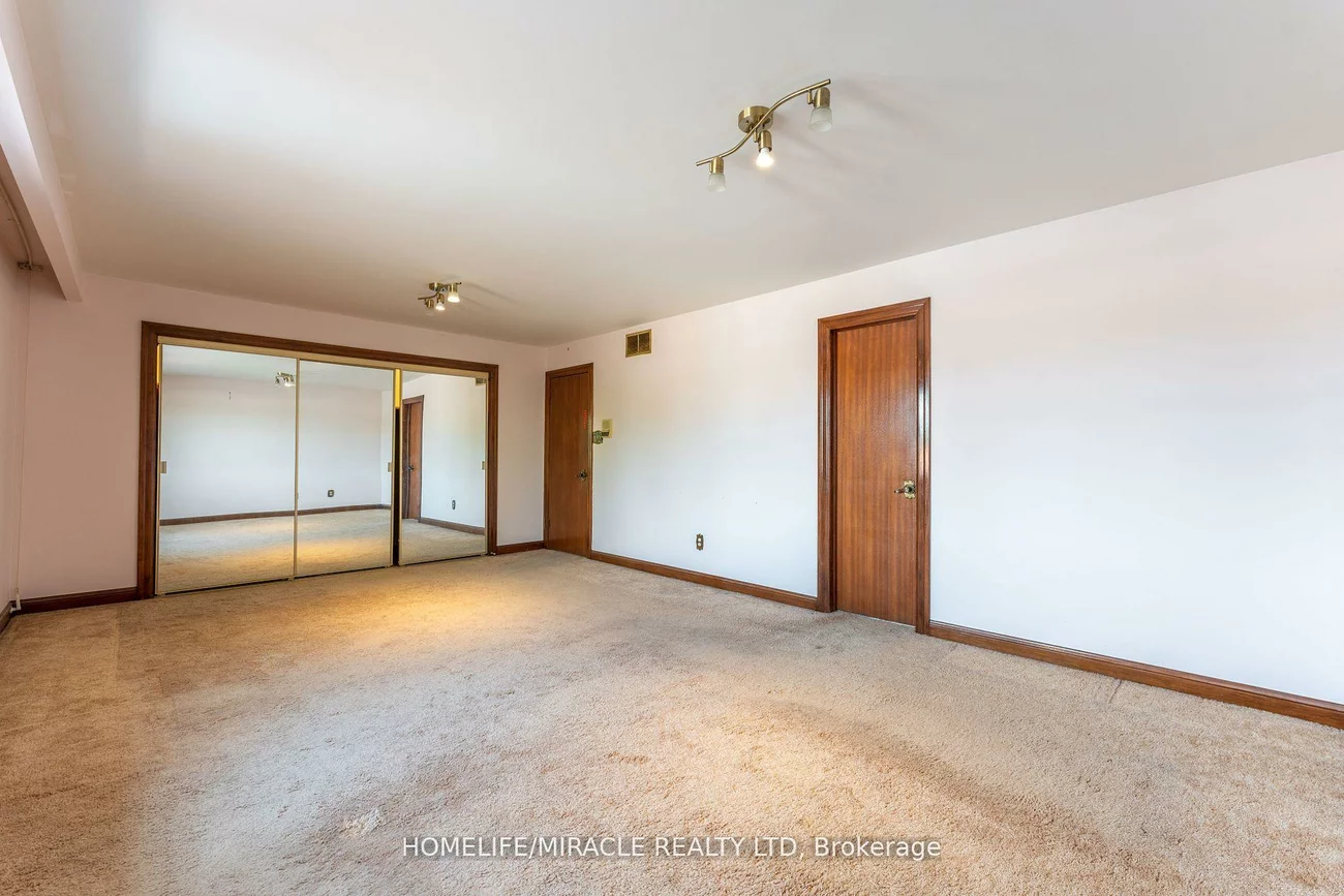 2101, Ninth, 1021 - WP Winston Park, Oakville