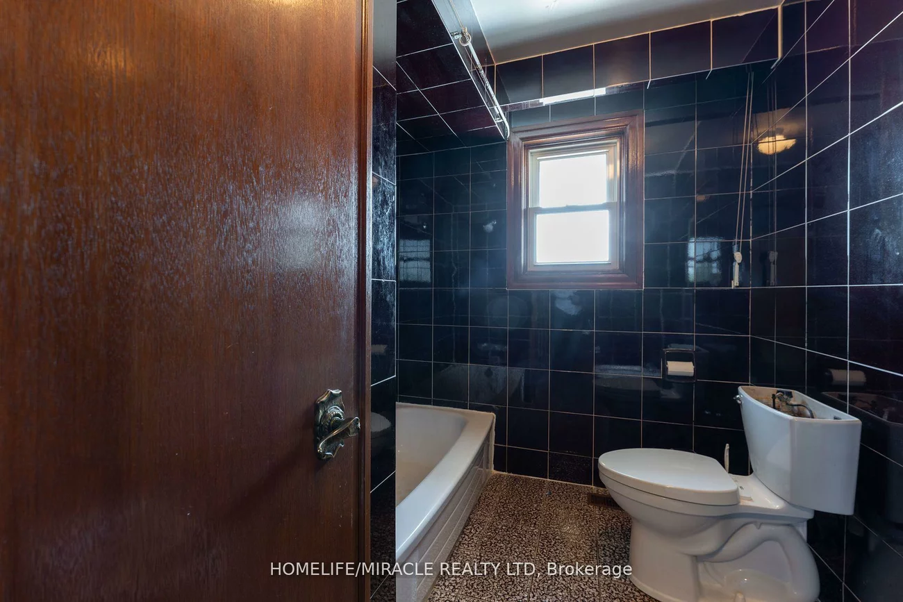 2101, Ninth, 1021 - WP Winston Park, Oakville