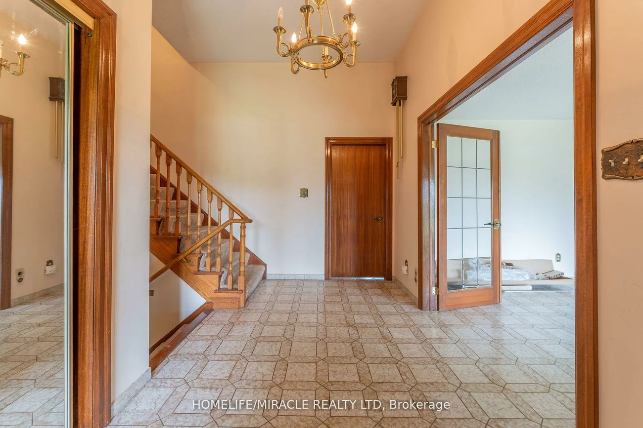 2101, Ninth, 1021 - WP Winston Park, Oakville