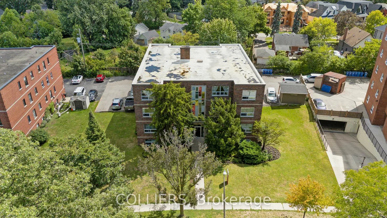 56, South Forster Park, 1002 - CO Central, Oakville