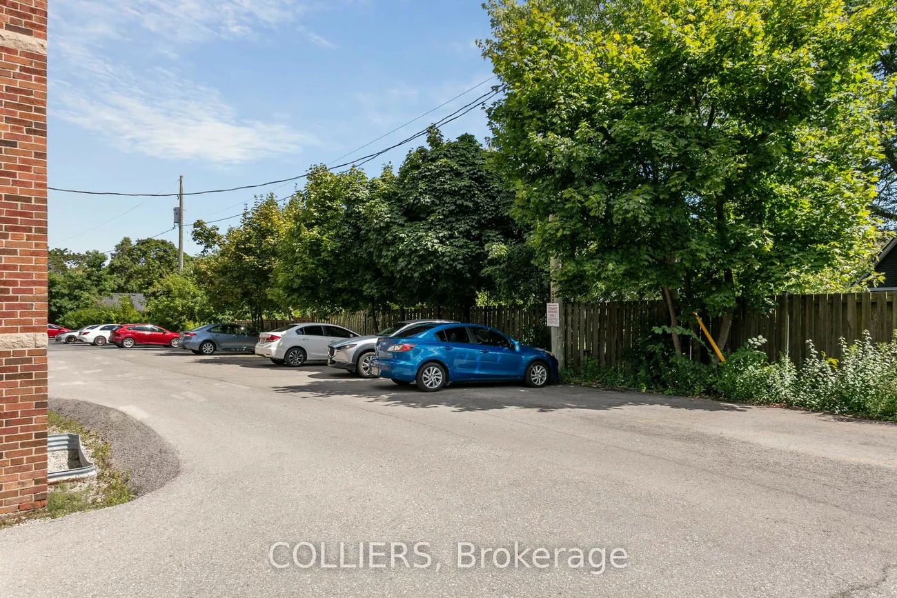 56, South Forster Park, 1002 - CO Central, Oakville
