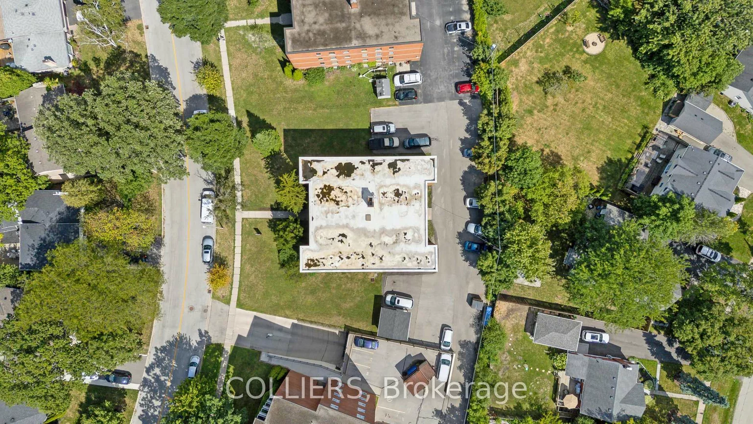 56, South Forster Park, 1002 - CO Central, Oakville