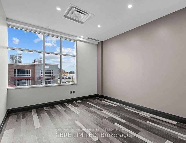 225, SPEERS, 1014 - QE Queen Elizabeth, Oakville