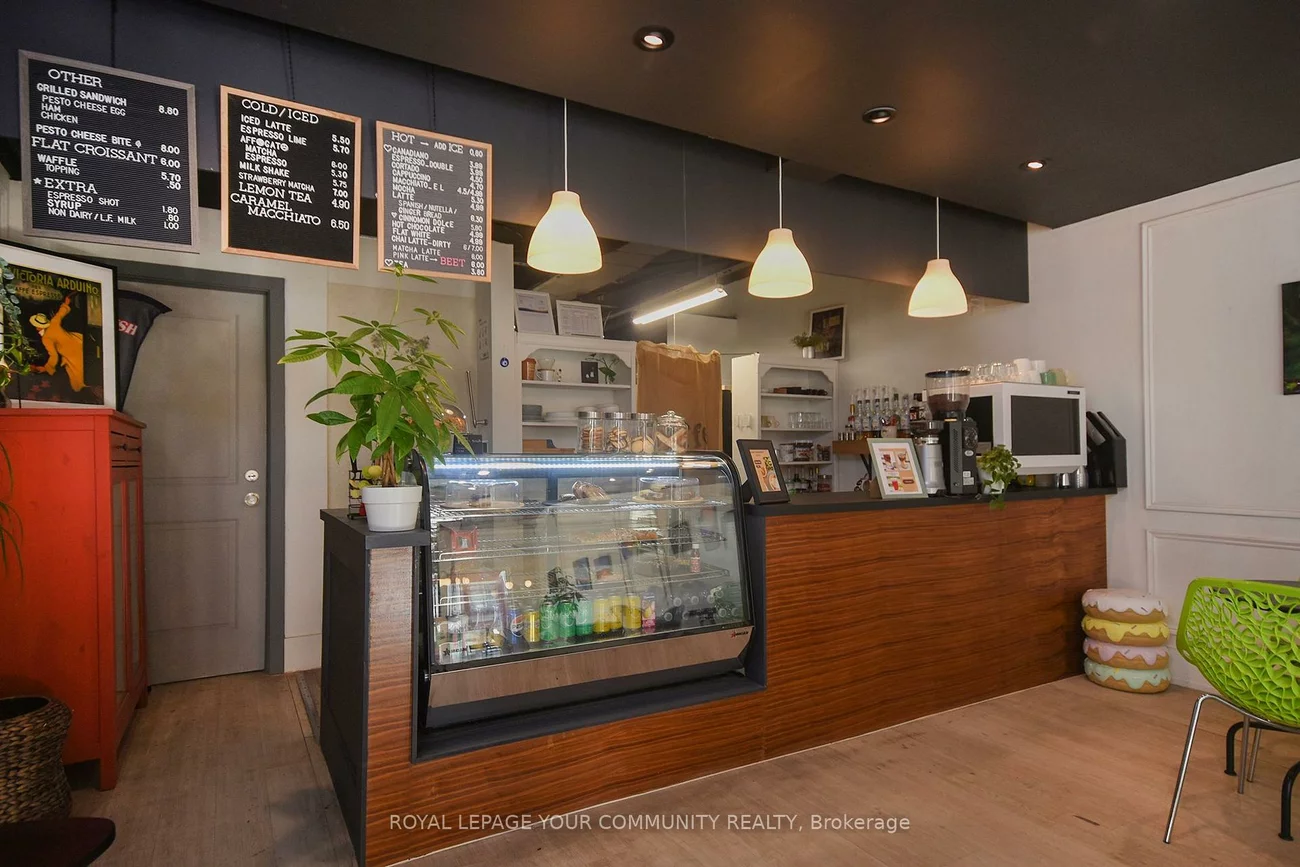77, Lakeshore, 1002 - CO Central, Oakville