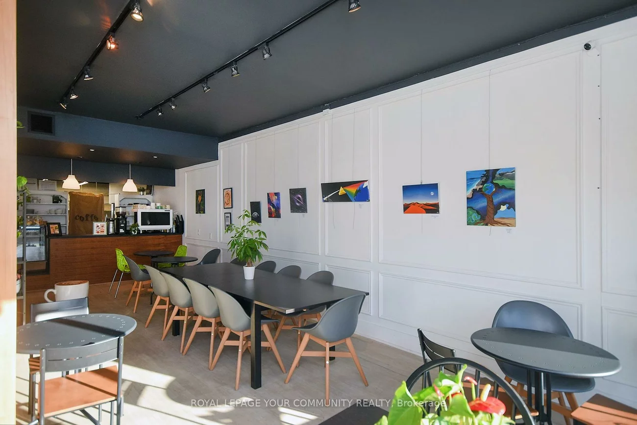 77, Lakeshore, 1002 - CO Central, Oakville