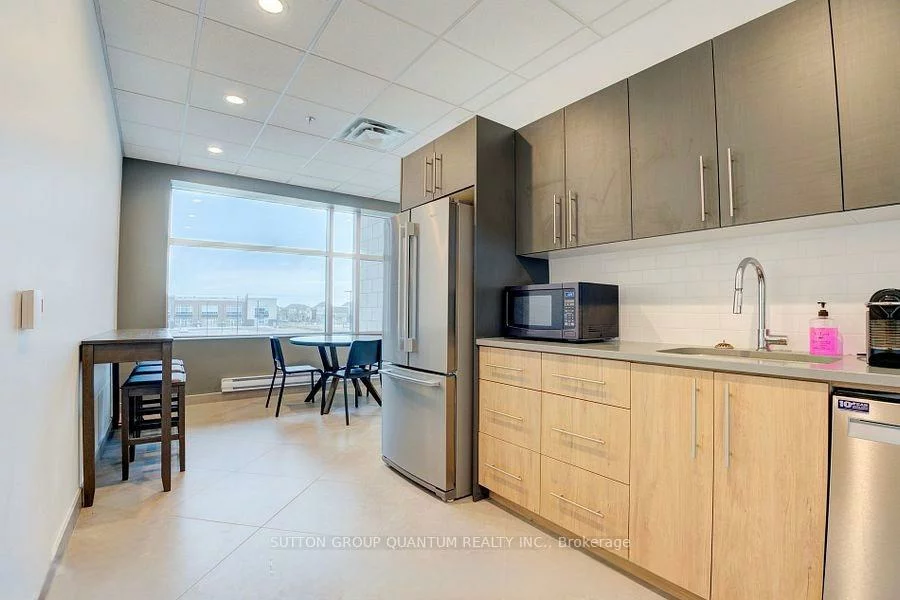 3485, Rebecca, 1014 - QE Queen Elizabeth, Oakville