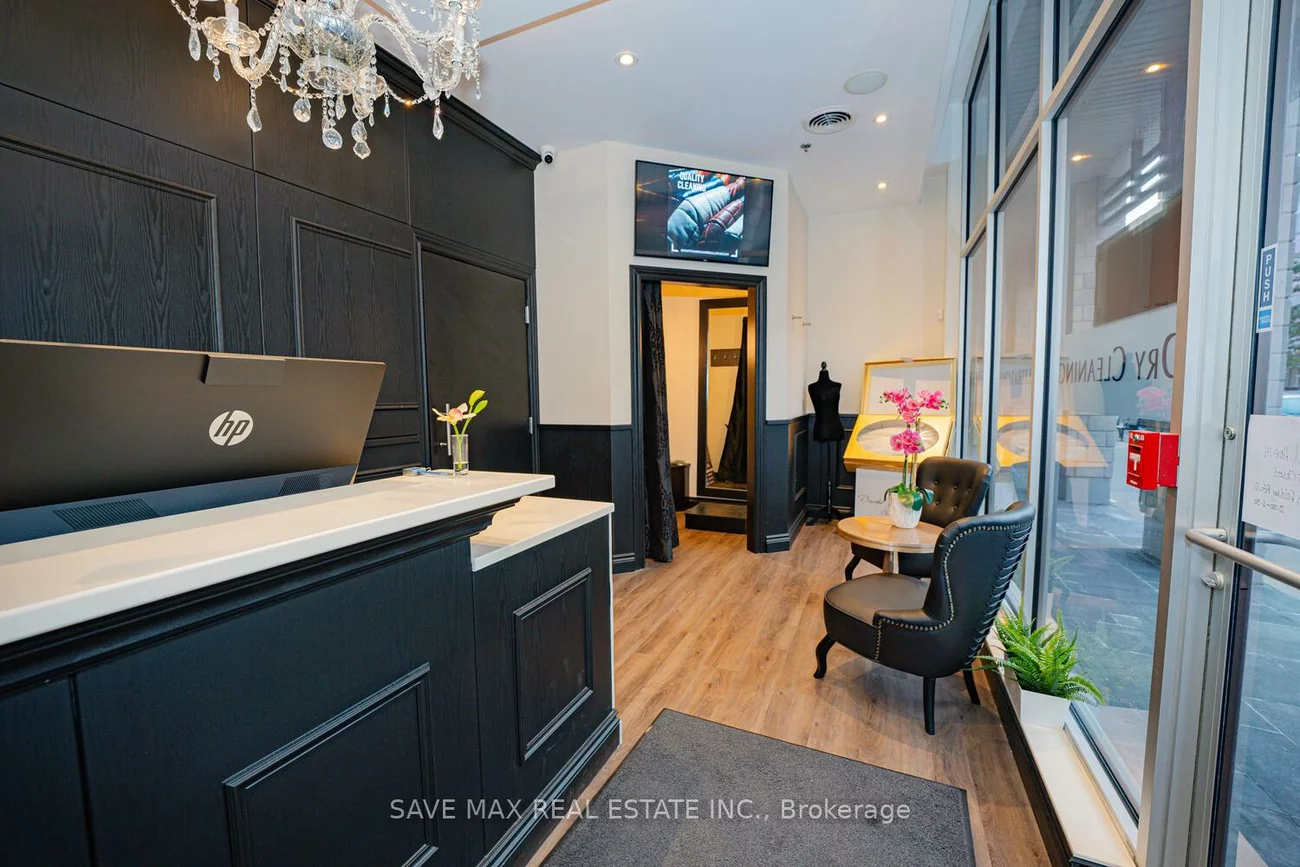 216, Oak Park, 1015 - RO River Oaks, Oakville