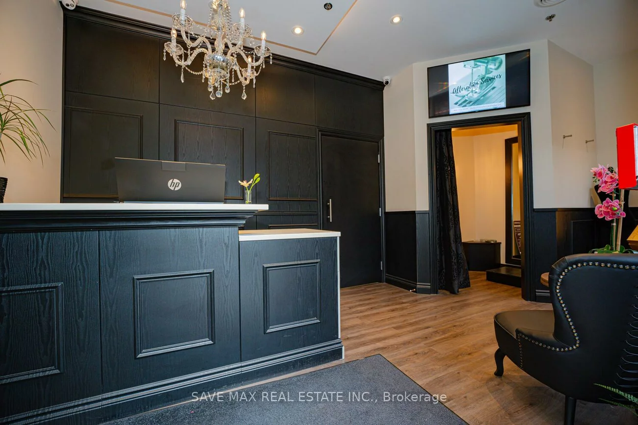 216, Oak Park, 1015 - RO River Oaks, Oakville