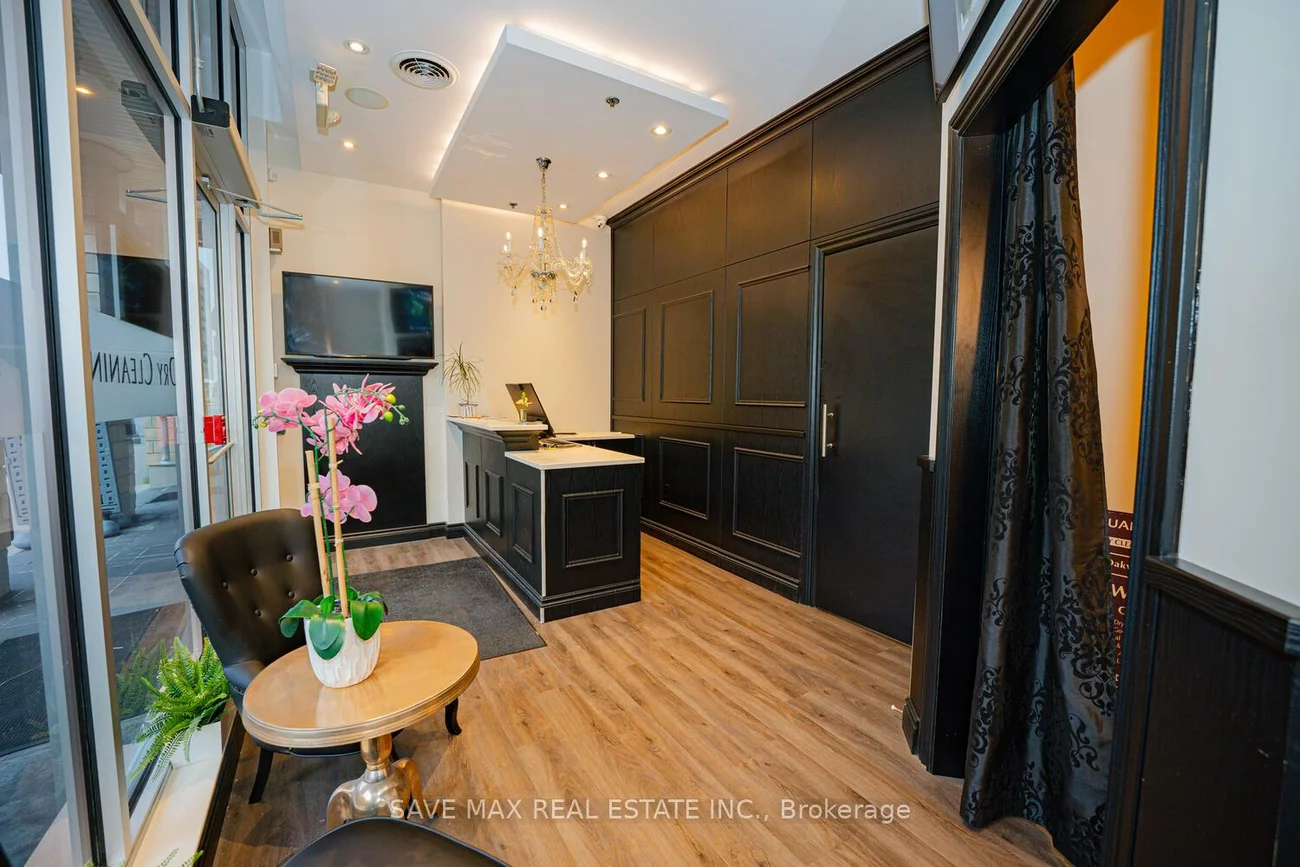 216, Oak Park, 1015 - RO River Oaks, Oakville