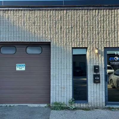 1260, Speers, 1014 - QE Queen Elizabeth, Oakville