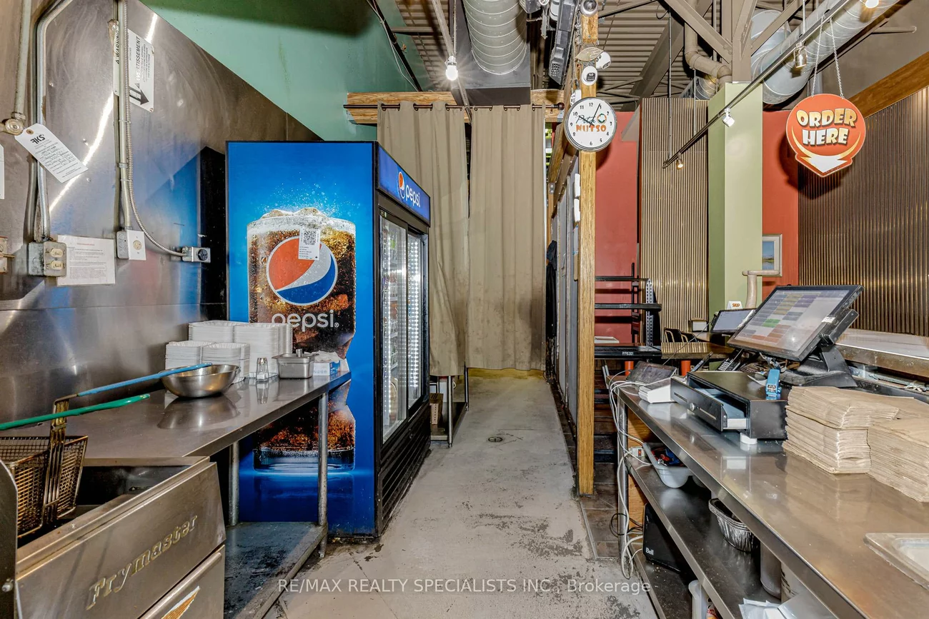 2365, Trafalgar, 1015 - RO River Oaks, Oakville