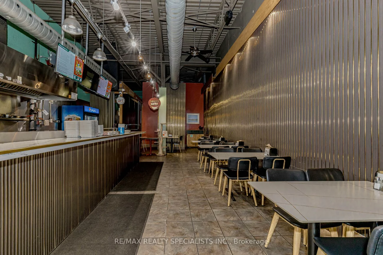 2365, Trafalgar, 1015 - RO River Oaks, Oakville