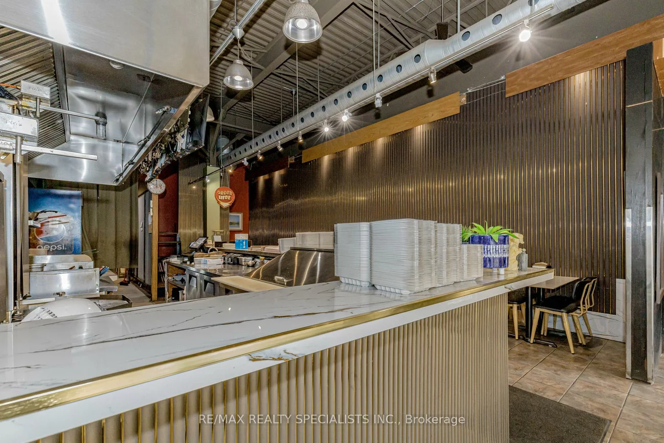 2365, Trafalgar, 1015 - RO River Oaks, Oakville