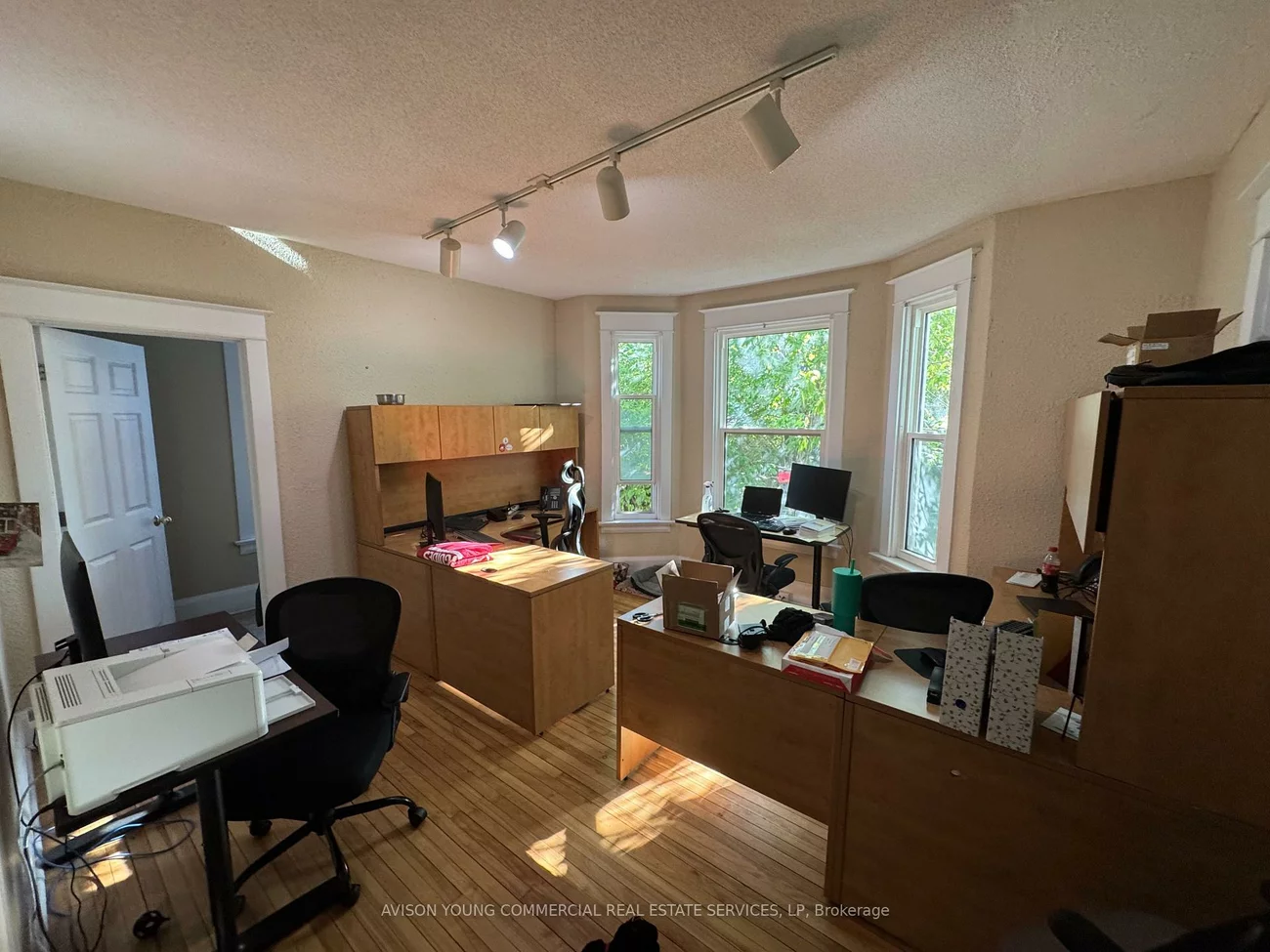 46, John, 1002 - CO Central, Oakville