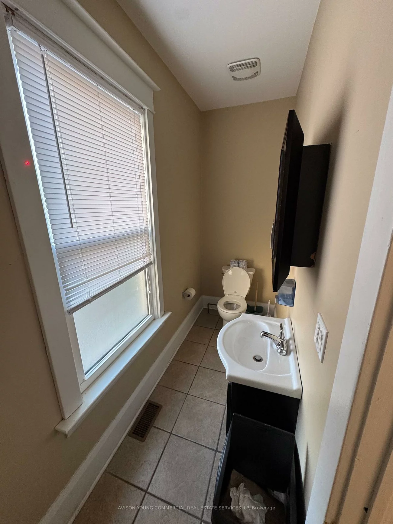 46, John, 1002 - CO Central, Oakville