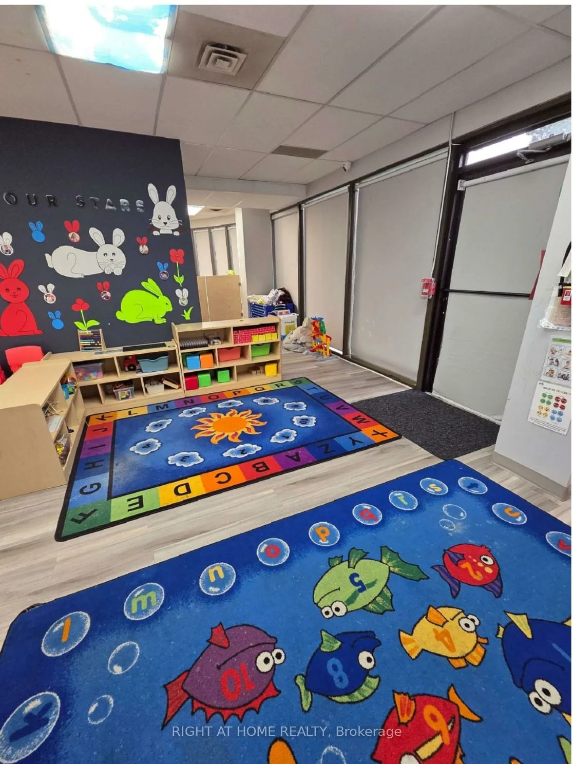 700, Dorval, 1014 - QE Queen Elizabeth, Oakville