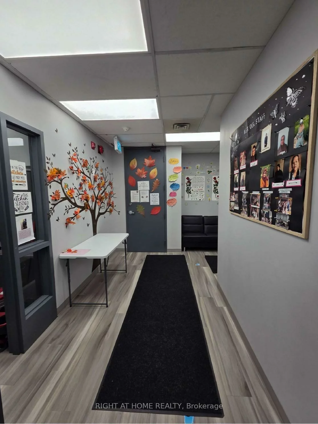 700, Dorval, 1014 - QE Queen Elizabeth, Oakville