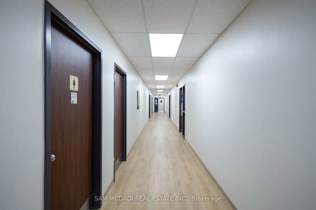 1060, Speers, 1014 - QE Queen Elizabeth, Oakville