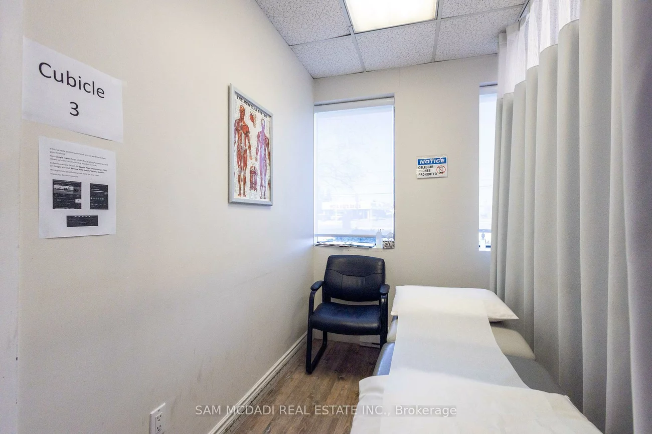 1060, Speers, 1014 - QE Queen Elizabeth, Oakville