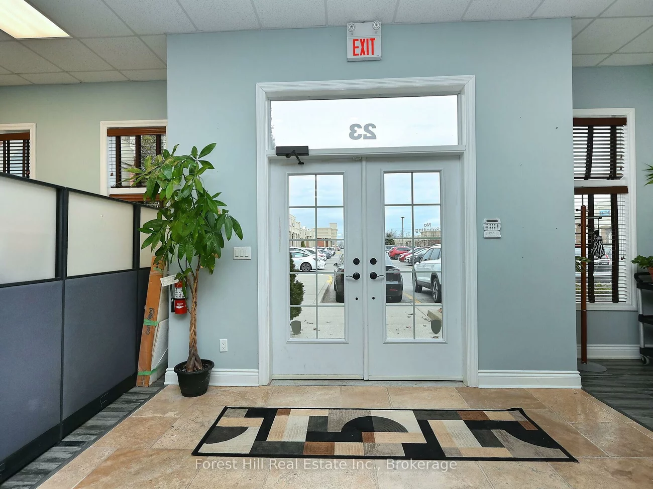 1525, Cornwall, 1014 - QE Queen Elizabeth, Oakville