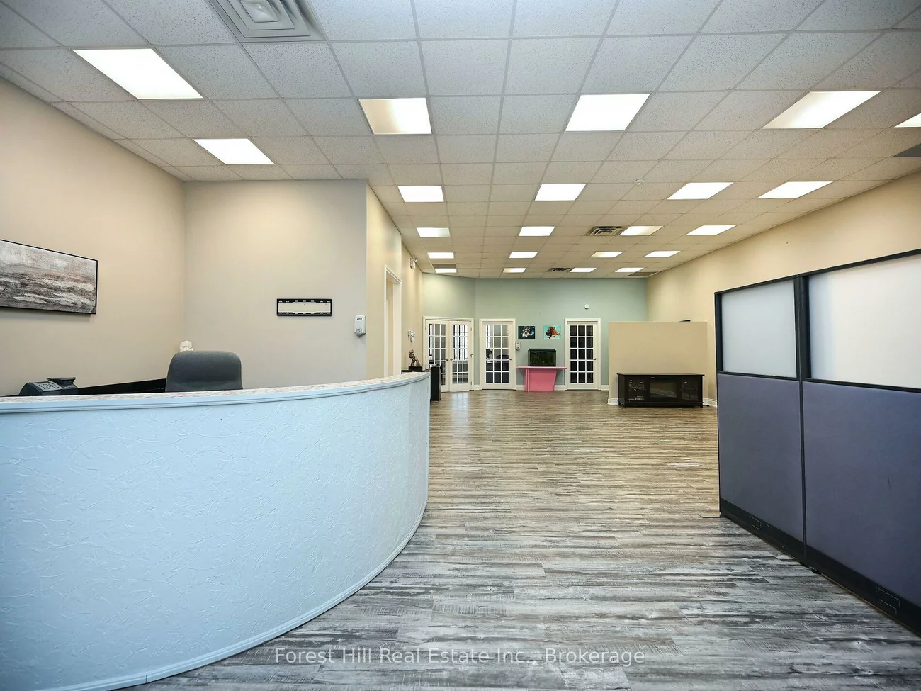 1525, Cornwall, 1014 - QE Queen Elizabeth, Oakville