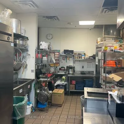 240, Leighland, 1001 - BR Bronte, Oakville