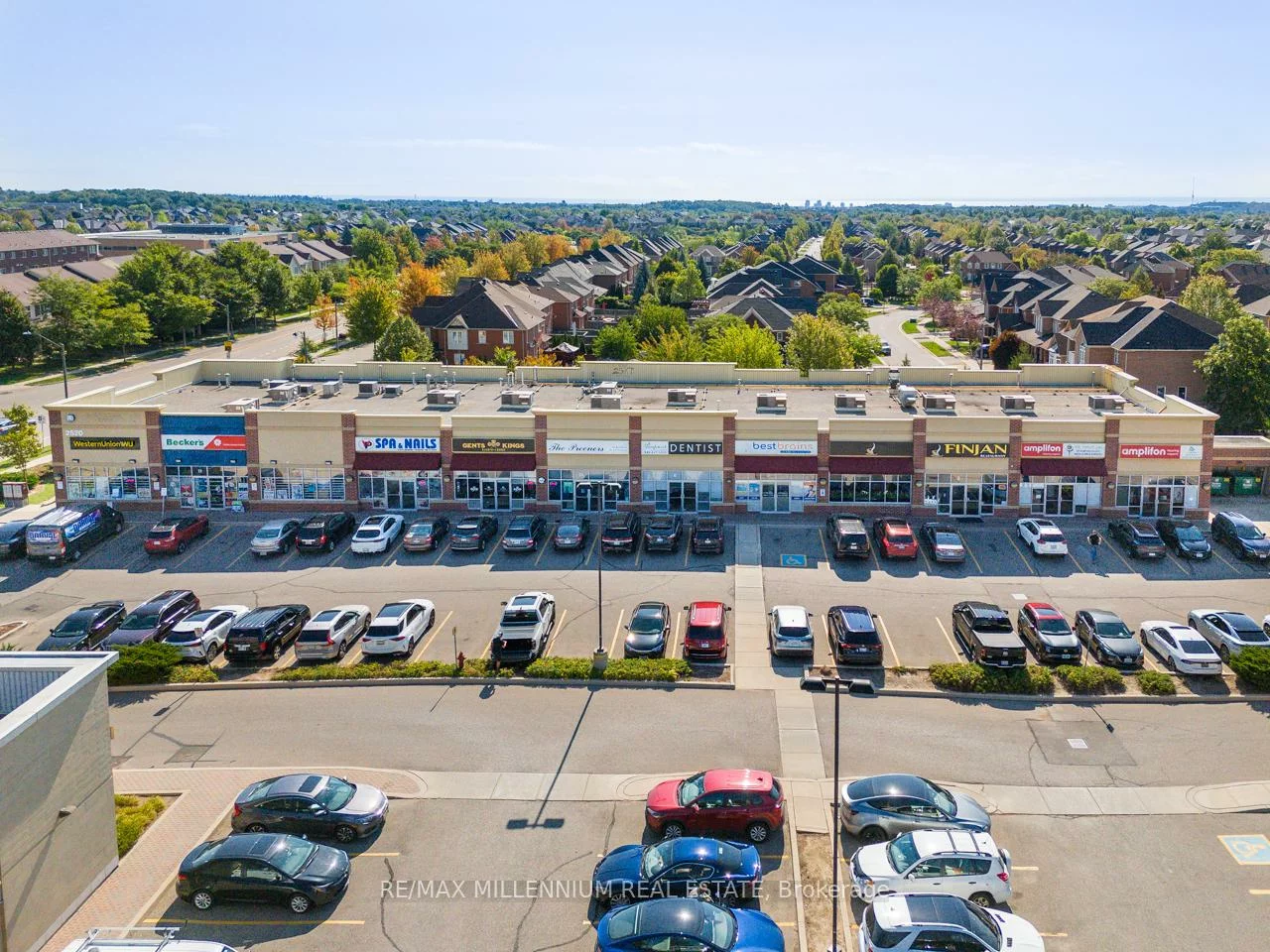 2520, Postmaster, 1019 - WM Westmount, Oakville