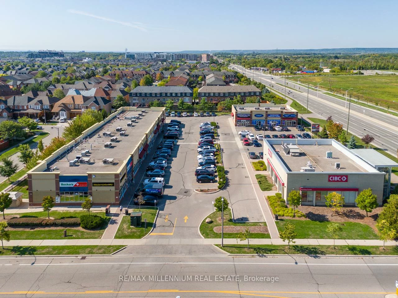 2520, Postmaster, 1019 - WM Westmount, Oakville