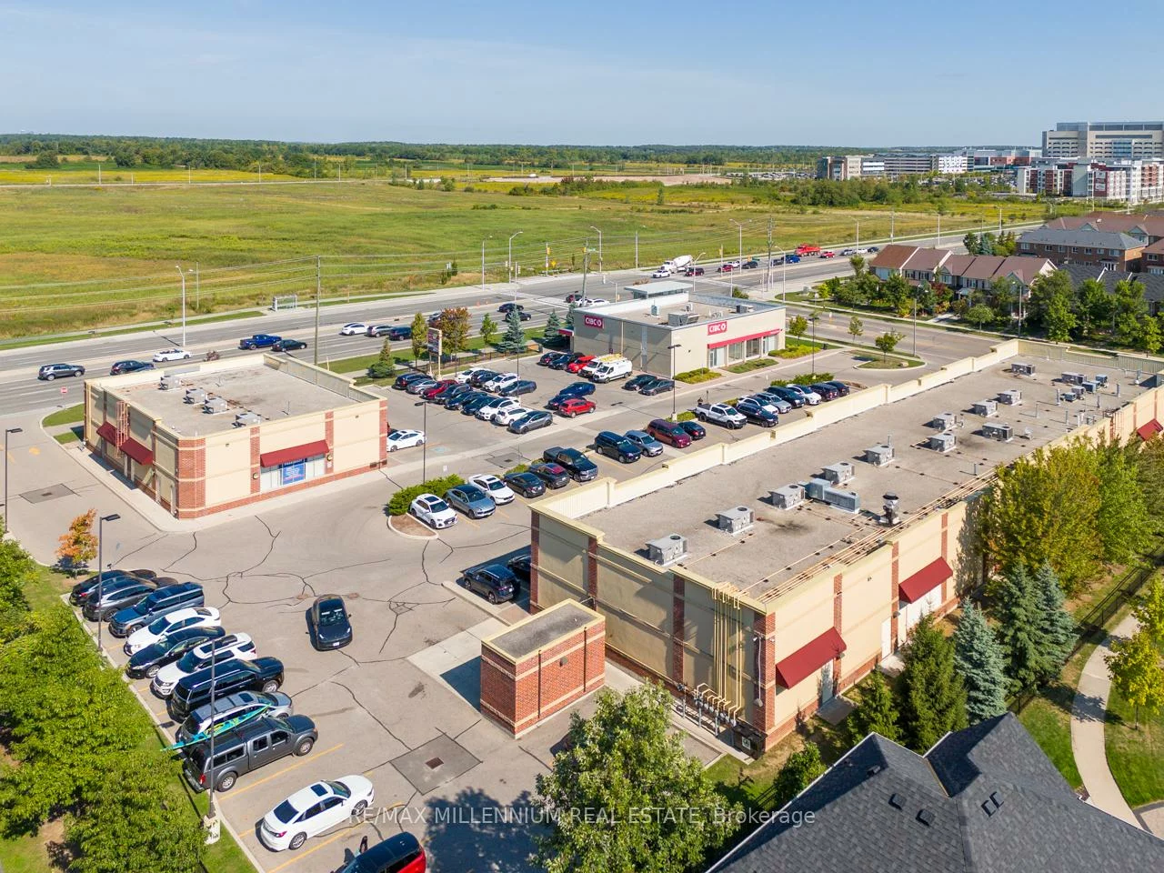 2520, Postmaster, 1019 - WM Westmount, Oakville