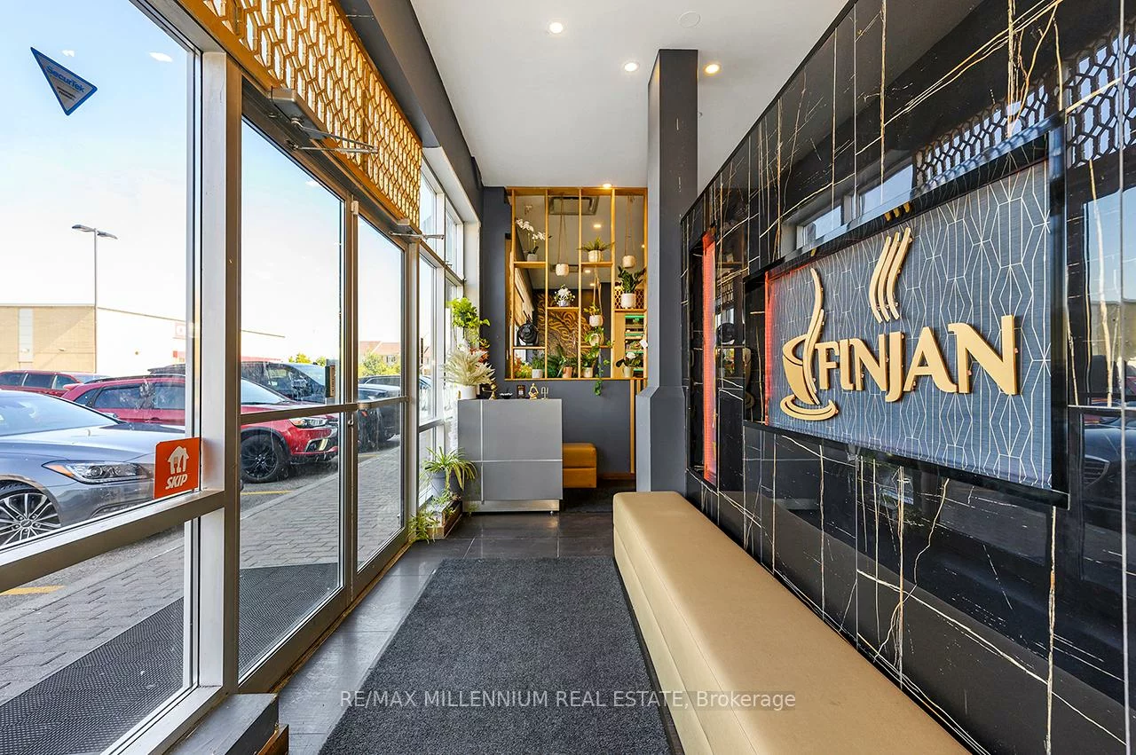 2520, Postmaster, 1019 - WM Westmount, Oakville