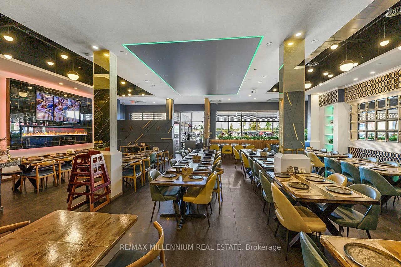 2520, Postmaster, 1019 - WM Westmount, Oakville