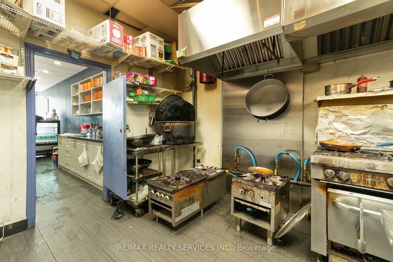 1289, Marlborough, 1005 - FA Falgarwood, Oakville