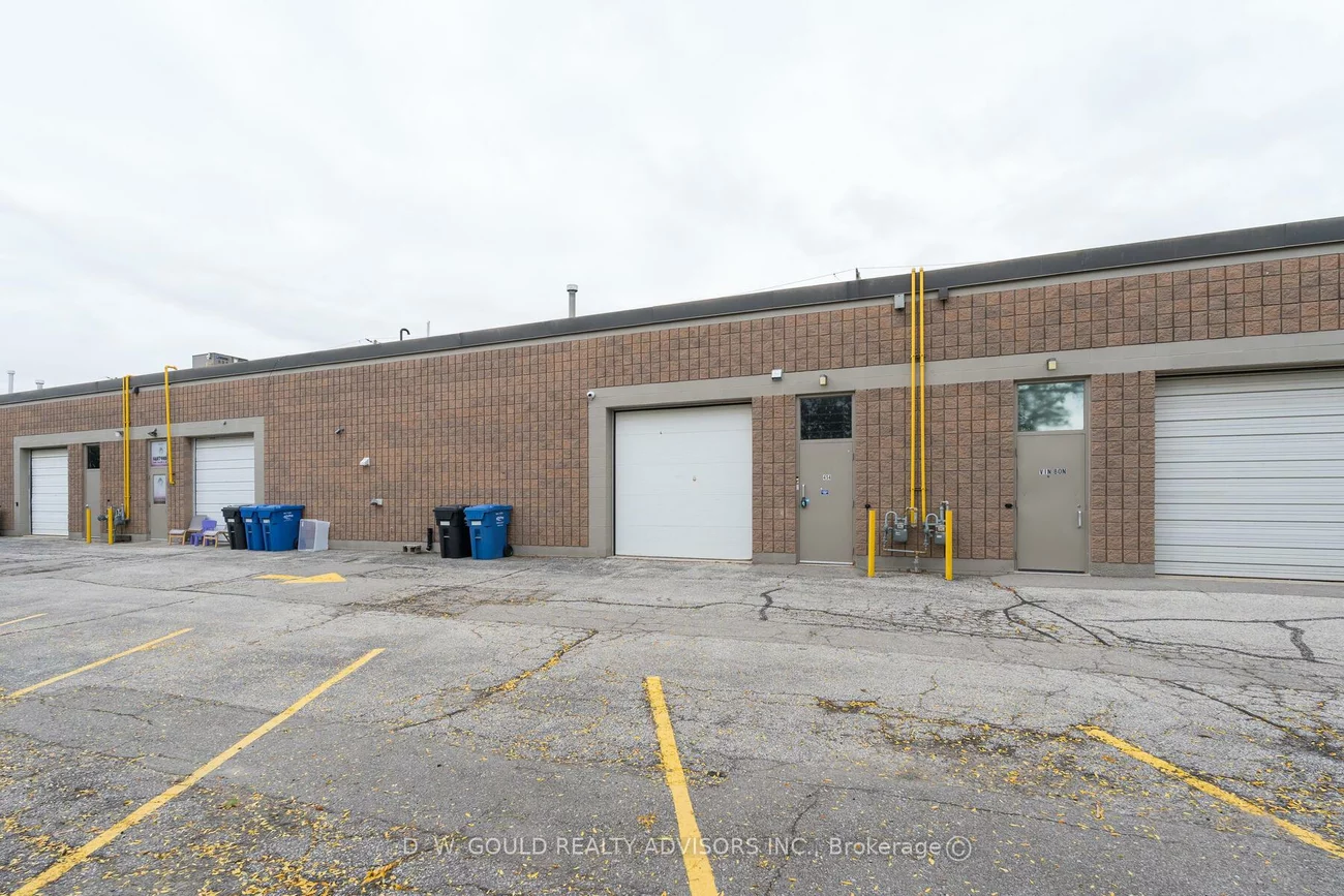 414, Speers, 1014 - QE Queen Elizabeth, Oakville