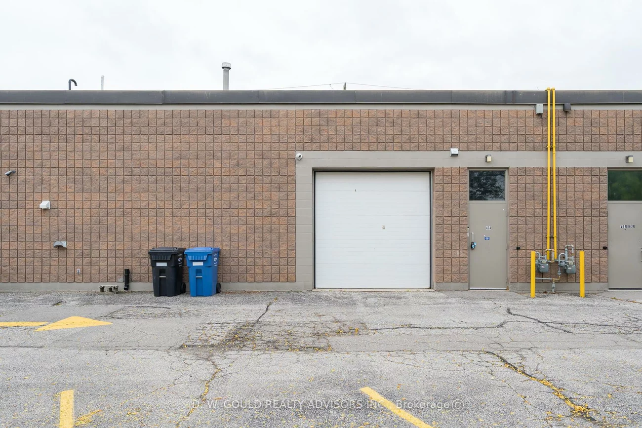 414, Speers, 1014 - QE Queen Elizabeth, Oakville