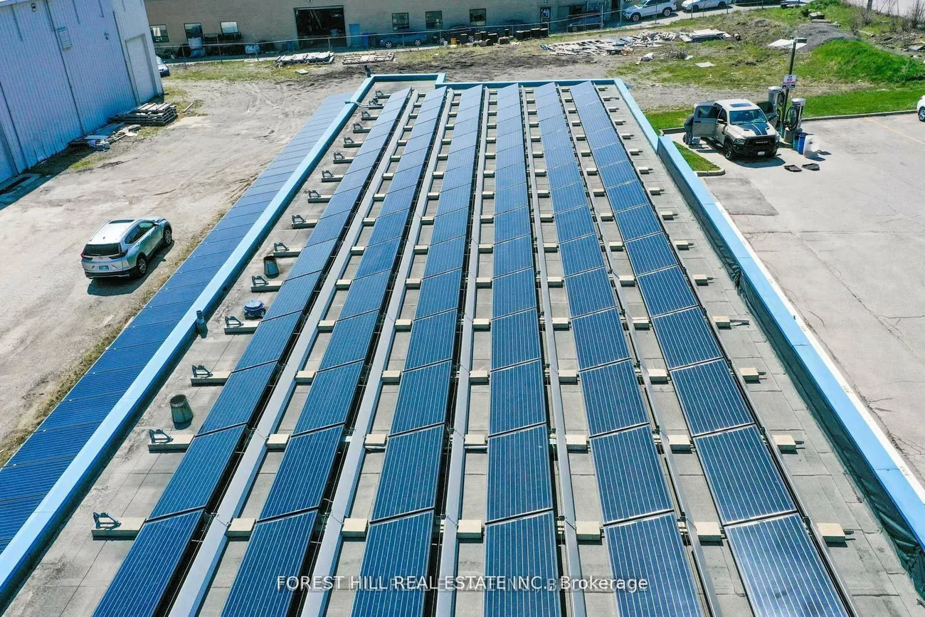 2524, Royal Windsor, 1014 - QE Queen Elizabeth, Oakville