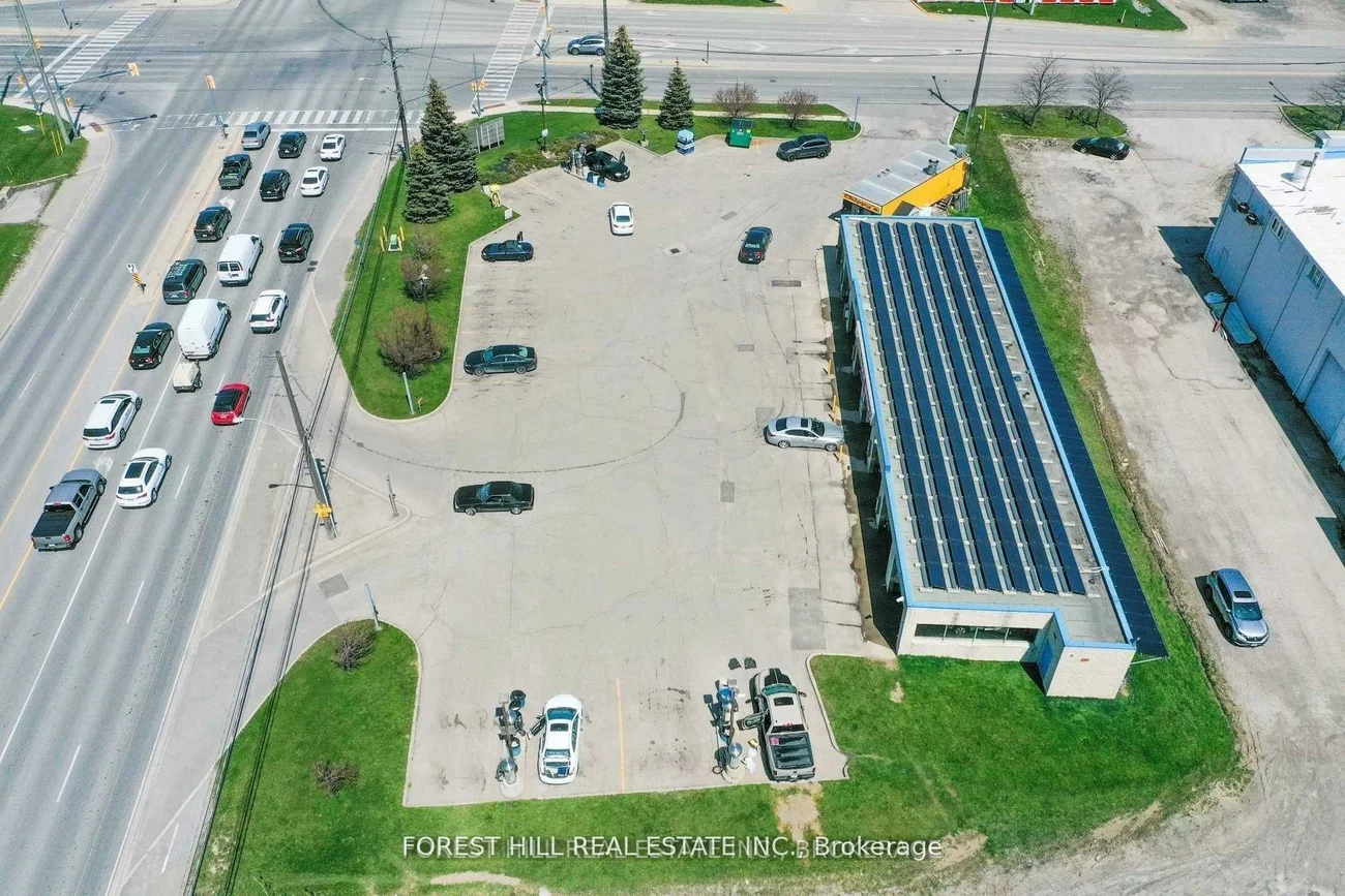 2524, Royal Windsor, 1014 - QE Queen Elizabeth, Oakville